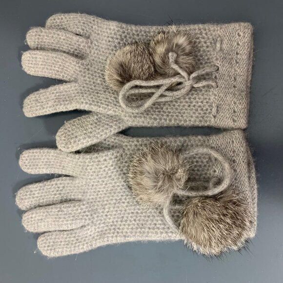Neiman Marcus Grey Cashmere Gloves with Rabbit Fur Pompoms - Picture 1 of 3